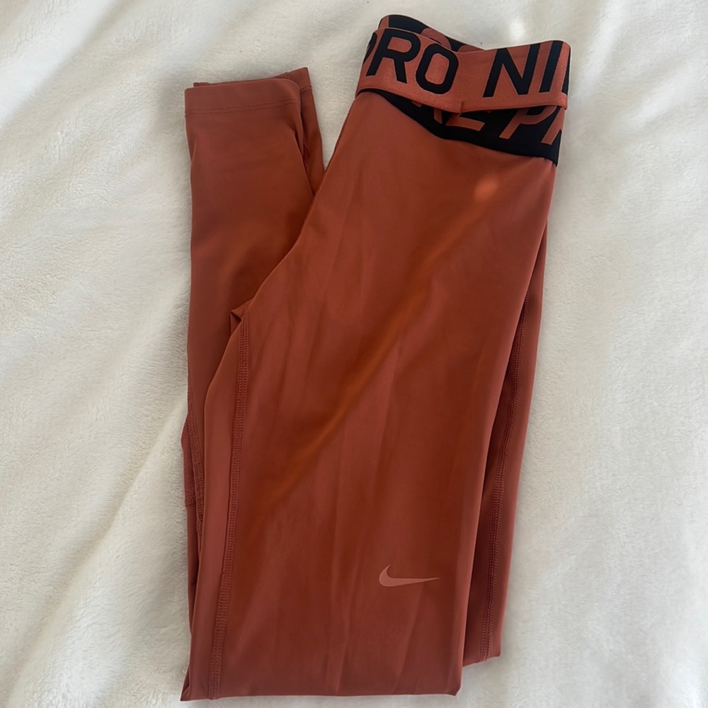 Womens Nike Pro leggings